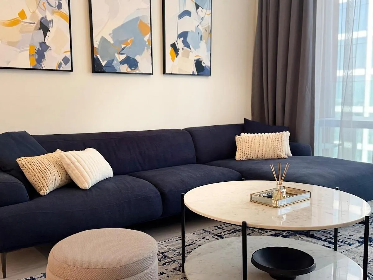 Ashri Luxe Apt, With Dubai Frame Only 5 Mins Downtown Dubai Near Metro Apartment
