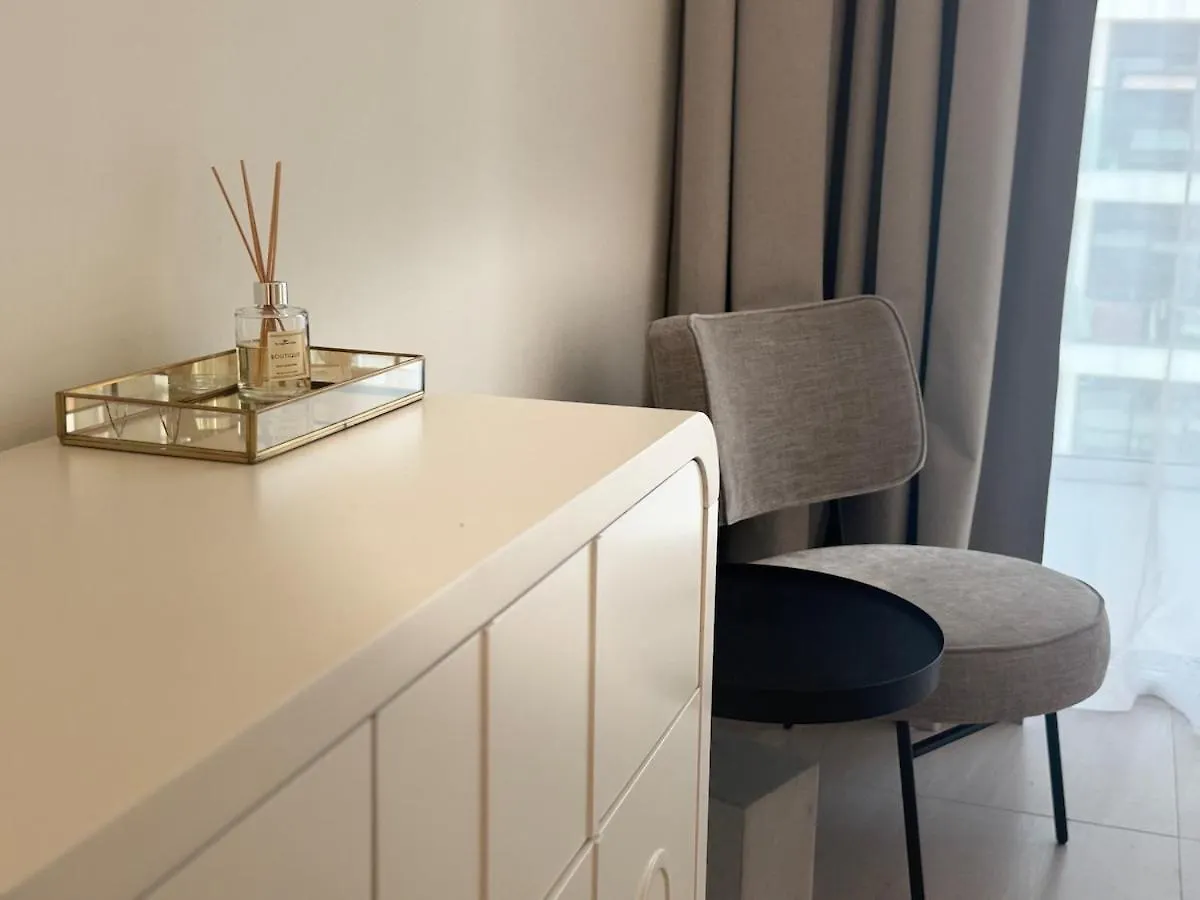 Ashri Luxe Apt, With Dubai Frame Only 5 Mins Downtown Dubai Near Metro Apartment
