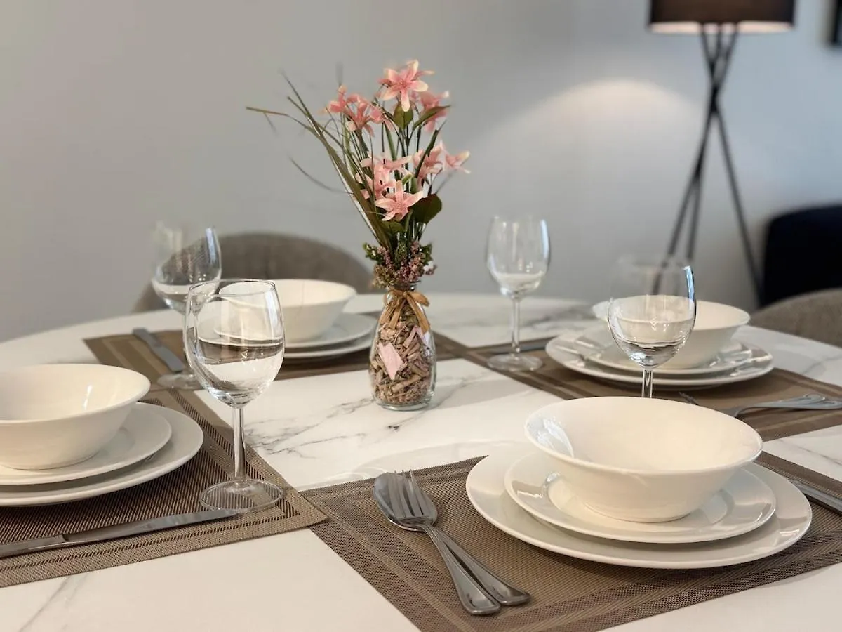 Ashri Luxe Apt, With Dubai Frame Only 5 Mins Downtown Dubai Near Metro Apartment